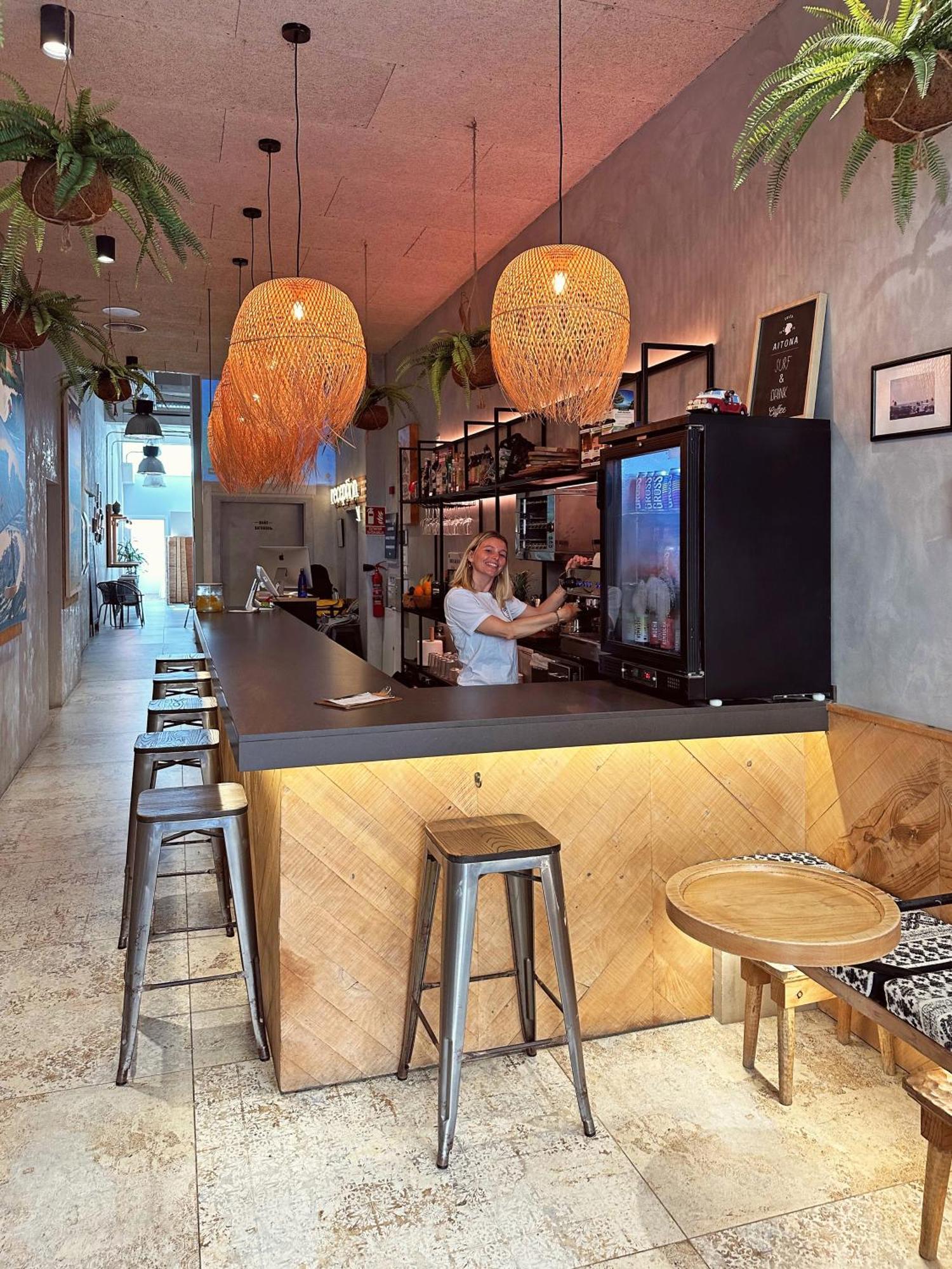 Hostal Surfing Etxea - Surf
