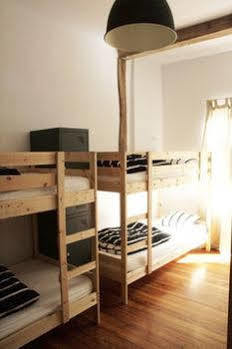 Hostal Surfing Etxea - Surf San Sebastián